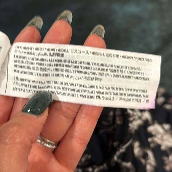 🔥Abercrombie & Fitch Black and Cream Floral Jumpsuit🔥 - Picture 4 of 6